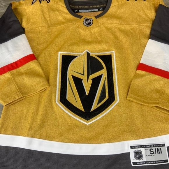 Kids Las Vegas Golden Knight NHL hockey jersey size small/medium - Picture 2 of 11